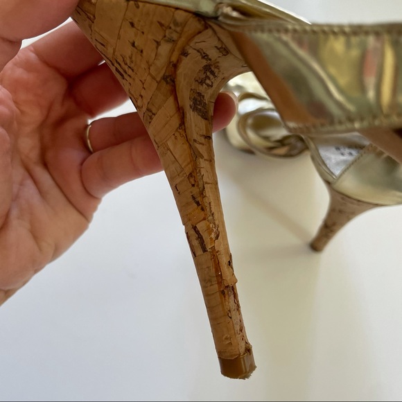 Stuart Weitzman Gold Cork High Heels size 10 - Picture 12 of 14